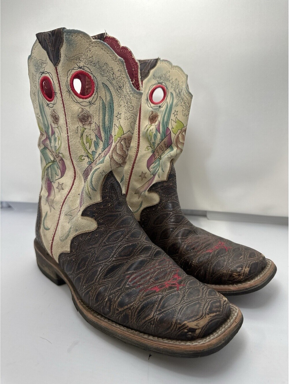 Ariat Womens Western Cowboy Boots 7B Brown Embossed Leather Tattoo Print
